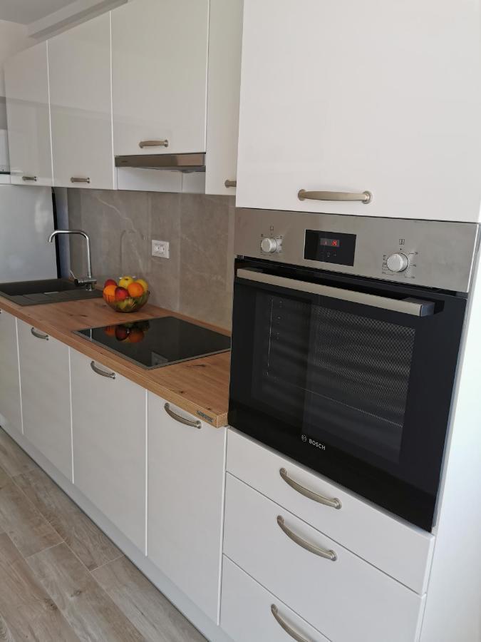 Apartman Adriatic Pavlinovic - Makarska Eksteriør billede
