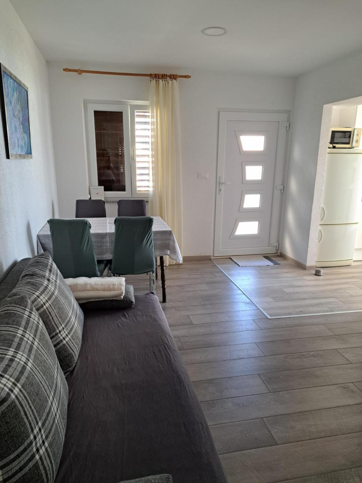 Apartman Adriatic Pavlinovic - Makarska Eksteriør billede