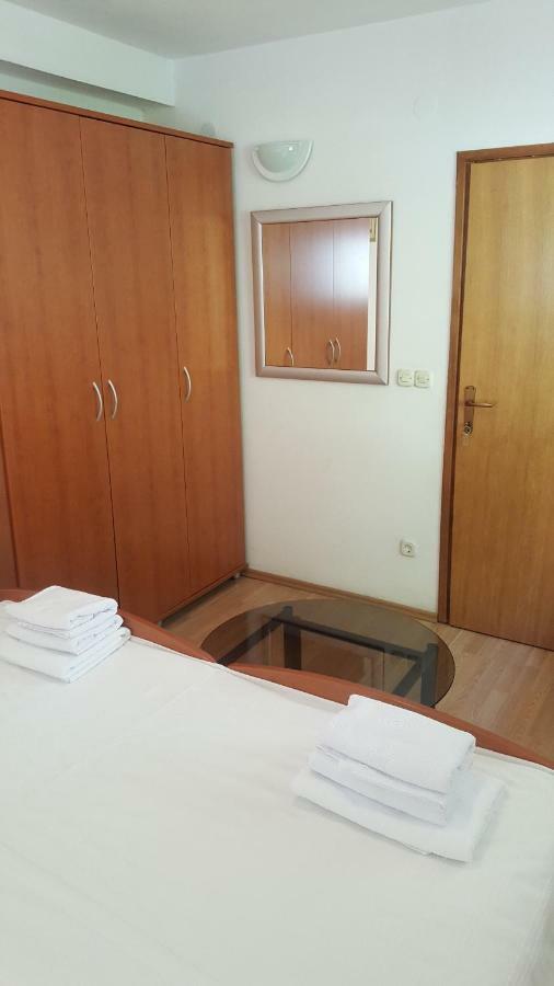 Apartman Adriatic Pavlinovic - Makarska Eksteriør billede